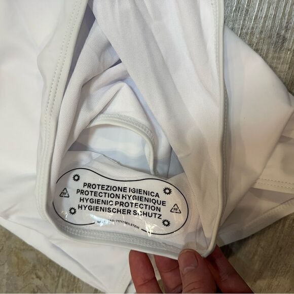 NWT DAVI Plus Size Ruffle Swimsuits WHITE SIZE - Picture 9 of 10